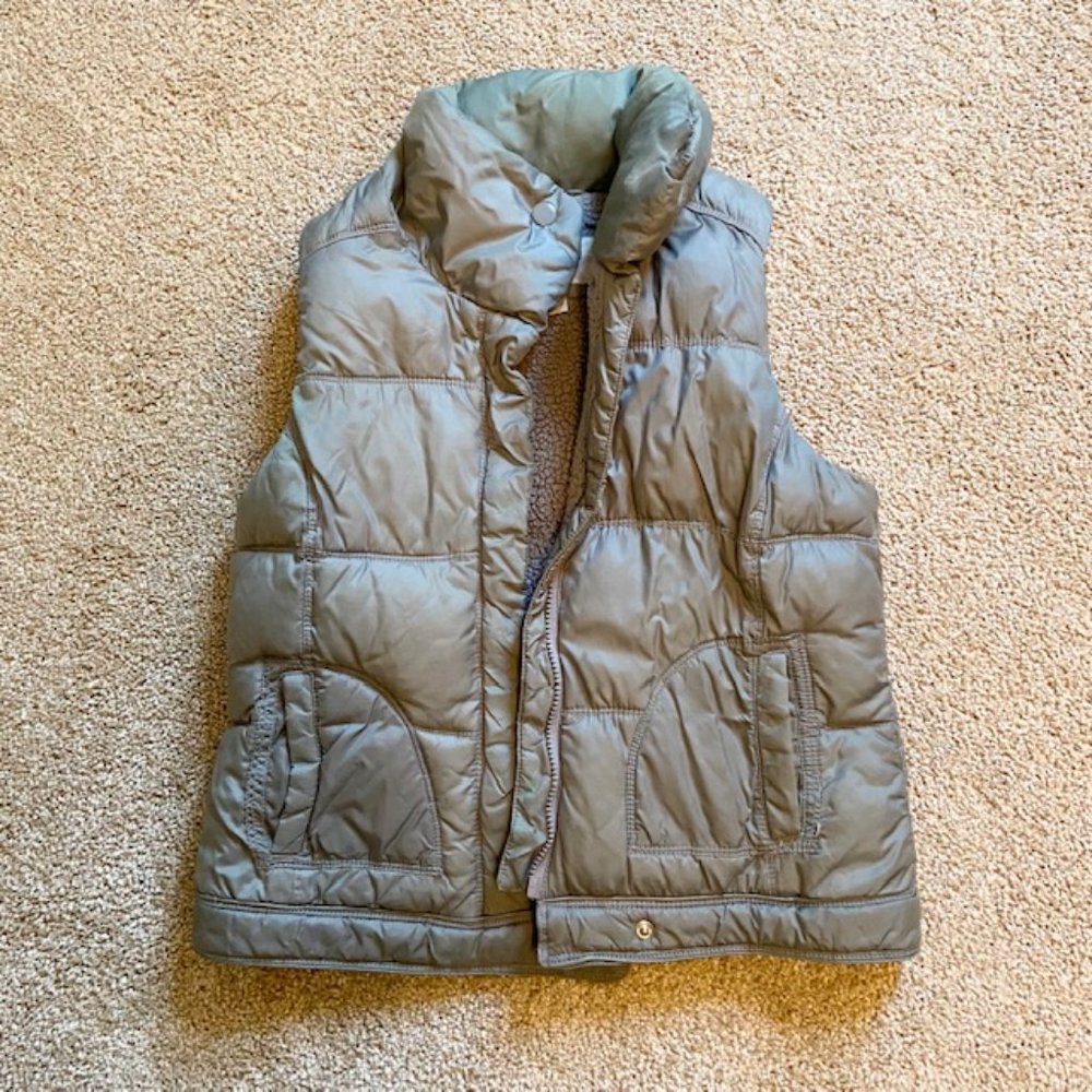 Old Navy Green Puffer Vest, Small